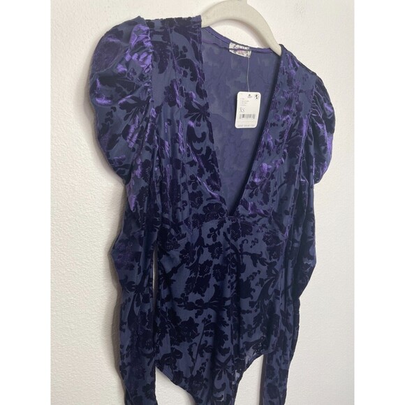 Free People XS Magic Hour Velvet Bodysuit Deep Sea Combo V-Neck Puff Sleeve NWT - Picture 9 of 16